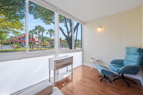 Condominio en venta en Margate, Florida, 1 dormitorio, 66.98 m2 № 1976351 - foto 13