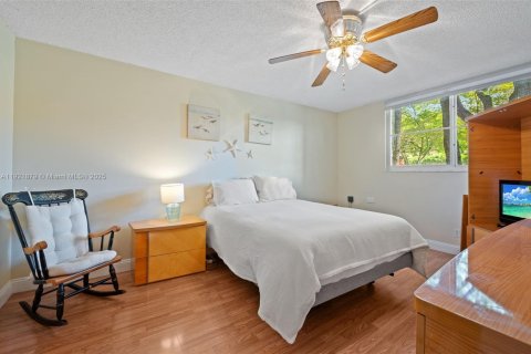 Condominio en venta en Margate, Florida, 1 dormitorio, 66.98 m2 № 1976351 - foto 22