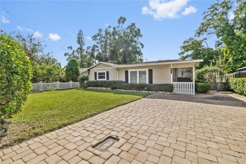 House in Tampa, Florida 3 bedrooms, 116.59 sq.m. № 2369621