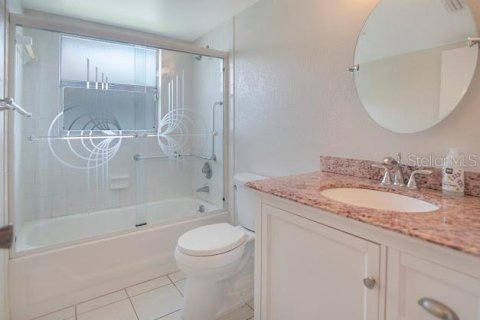 House in Pinellas Park, Florida 2 bedrooms, 120.77 sq.m. № 1793514 - photo 4