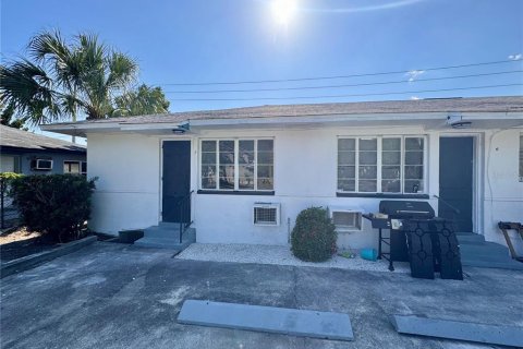 Appartement à Saint Petersburg, Floride 1 chambre, 55.74 m2 № 2388528