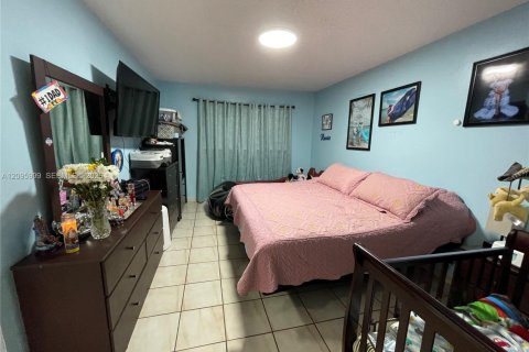 Copropriété à louer à Hialeah, Floride: 2 chambres, 86.4 m2 № 2388046 - photo 14