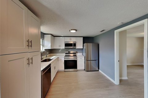 Villa ou maison à louer à Winter Garden, Floride: 2 chambres, 75.81 m2 № 2349695 - photo 5