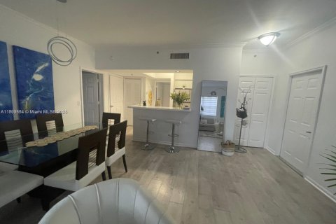 Condo in Aventura, Florida, 1 bedroom  № 2052729 - photo 4