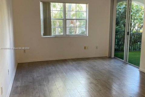 Condo in Aventura, Florida, 1 bedroom  № 2052729 - photo 11