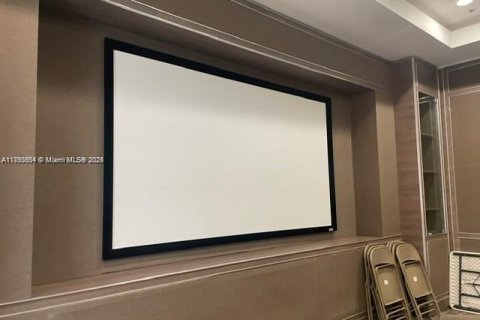 Condo in Aventura, Florida, 1 bedroom  № 2052729 - photo 19