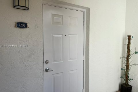 Condo in Aventura, Florida, 1 bedroom  № 2052729 - photo 3