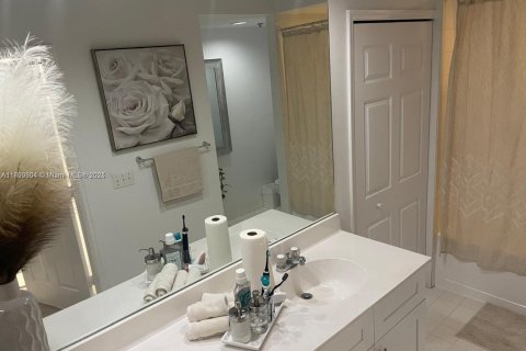 Condo in Aventura, Florida, 1 bedroom  № 2052729 - photo 6