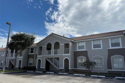 Купить кондоминиум в Хомстед, Флорида 2 спальни, 84.91м2, № 2079215 - фото 4