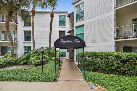 Copropriété à vendre à Tampa, Floride: 1 chambre, 67.63 m2 № 1796714 - photo 1