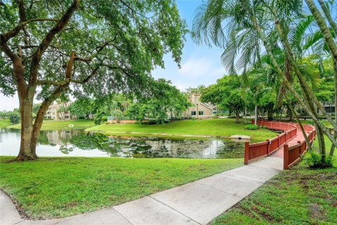 Condominio en alquiler en Delray Beach, Florida, 3 dormitorios, 100.8 m2 № 1029697 - foto 1