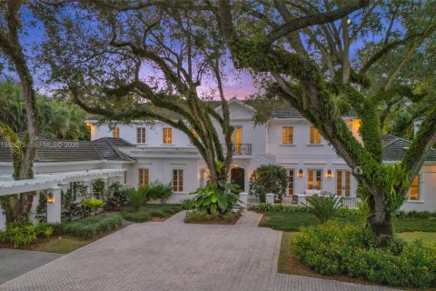 House in Miami, Florida 6 bedrooms, 569.96 sq.m. № 2004274