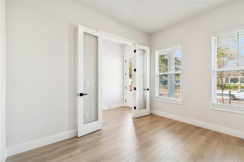 House in Tampa, Florida 5 bedrooms, 323.21 sq.m. № 2108038 - photo 14
