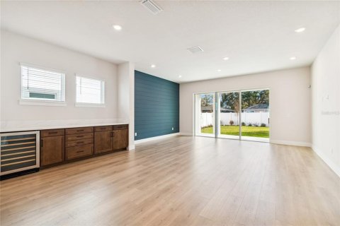 House in Tampa, Florida 5 bedrooms, 323.21 sq.m. № 2108038 - photo 7