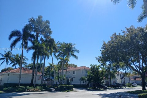 Снять в аренду таунхаус в Уэстон, Флорида 3 спальни, 134.06м2, № 2009235 - фото 29