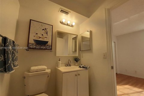 Снять в аренду таунхаус в Уэстон, Флорида 3 спальни, 134.06м2, № 2009235 - фото 21