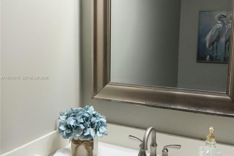 Снять в аренду таунхаус в Уэстон, Флорида 3 спальни, 134.06м2, № 2009235 - фото 7