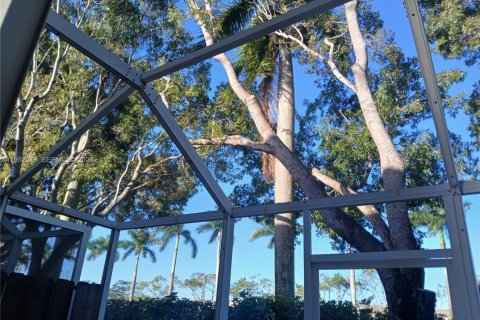 Снять в аренду таунхаус в Уэстон, Флорида 3 спальни, 134.06м2, № 2009235 - фото 11