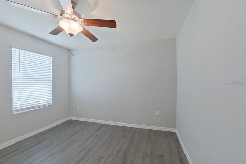 Villa ou maison à louer à Ocala, Floride: 5 chambres, 220.18 m2 № 2150528 - photo 10
