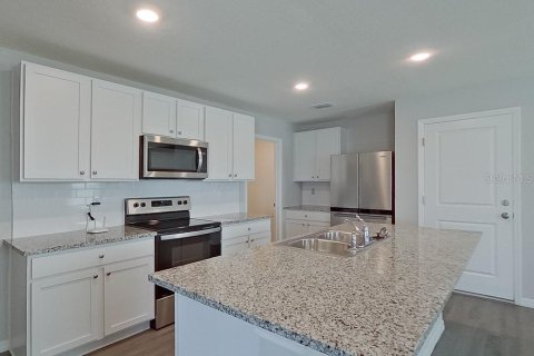 Villa ou maison à louer à Ocala, Floride: 5 chambres, 220.18 m2 № 2150528 - photo 5