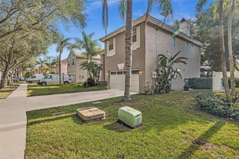 House in Cooper City, Florida 4 bedrooms, 227.61 sq.m. № 1871675 - photo 2