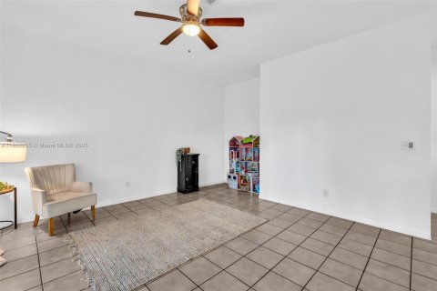 House in Cooper City, Florida 4 bedrooms, 227.61 sq.m. № 1871675 - photo 22