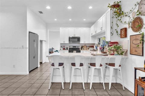 House in Cooper City, Florida 4 bedrooms, 227.61 sq.m. № 1871675 - photo 18