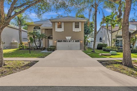 House in Cooper City, Florida 4 bedrooms, 227.61 sq.m. № 1871675 - photo 1
