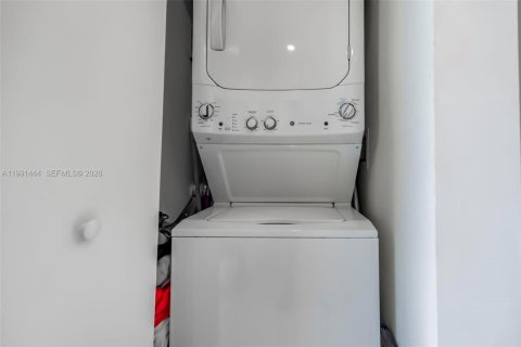 Adosado en venta en Doral, Florida, 3 dormitorios, 122.17 m2 № 2052238 - foto 22