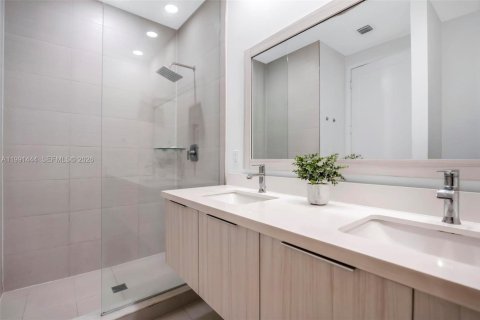 Adosado en venta en Doral, Florida, 3 dormitorios, 122.17 m2 № 2052238 - foto 16