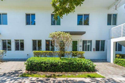 Adosado en venta en Doral, Florida, 3 dormitorios, 122.17 m2 № 2052238 - foto 29