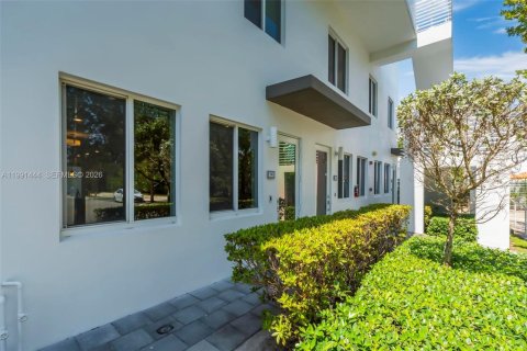 Adosado en venta en Doral, Florida, 3 dormitorios, 122.17 m2 № 2052238 - foto 28