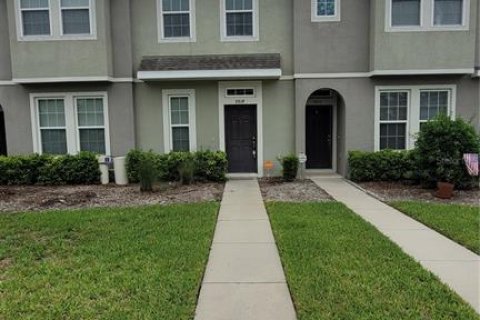 Townhouse in Riverview, Florida 2 bedrooms, 102.75 sq.m. № 1869434 - photo 1