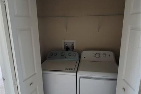 Townhouse in Riverview, Florida 2 bedrooms, 102.75 sq.m. № 1869434 - photo 9