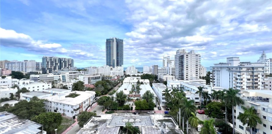 Condominio en Miami Beach, Florida, 2 dormitorios  № 1469006