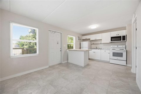 Apartment in Sebring, Florida 1 bedroom, 46.45 sq.m. № 2196873 - photo 3