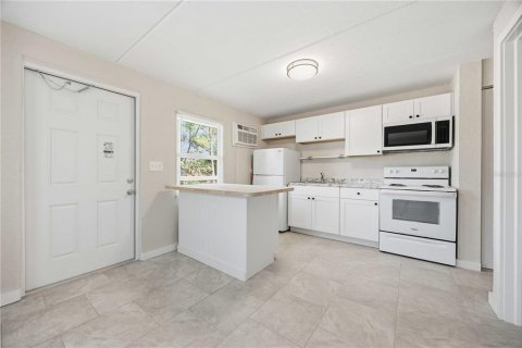 Apartment in Sebring, Florida 1 bedroom, 46.45 sq.m. № 2196873 - photo 2