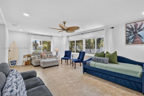 House in Stuart, Florida 4 bedrooms, 166.3 sq.m. № 2176437 - photo 26