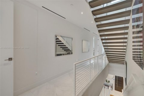 Townhouse in Aventura, Florida 5 bedrooms, 310.67 sq.m. № 1872683 - photo 14