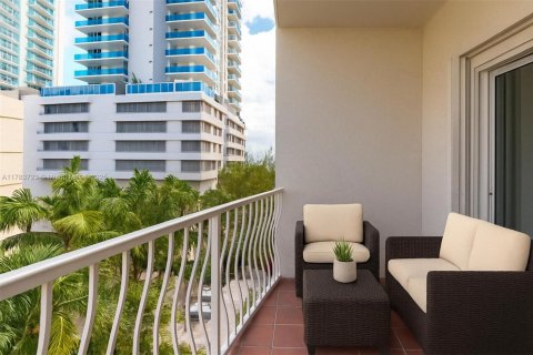 Condominio en venta en Miami, Florida, 1 dormitorio, 65.87 m2 № 1738481 - foto 7