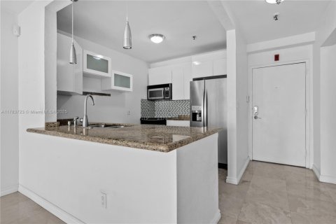 Condominio en venta en Miami, Florida, 1 dormitorio, 65.87 m2 № 1738481 - foto 11