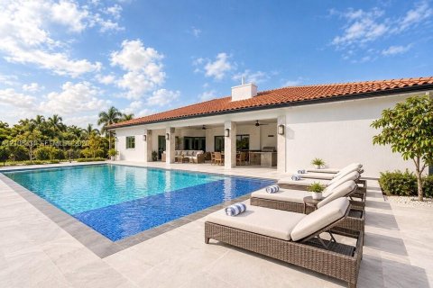 House in Homestead, Florida 8 bedrooms, 442.4 sq.m. № 2430193 - photo 16