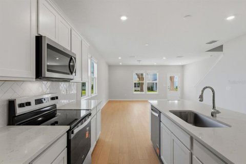 Touwnhouse à louer à Winter Garden, Floride: 4 chambres, 164.44 m2 № 2386316 - photo 11