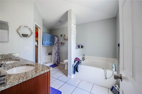 Villa ou maison à vendre à Kissimmee, Floride: 4 chambres, 180.42 m2 № 2203556 - photo 19