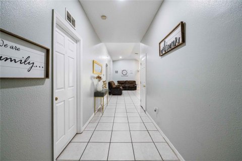 Villa ou maison à vendre à Kissimmee, Floride: 4 chambres, 180.42 m2 № 2203556 - photo 5