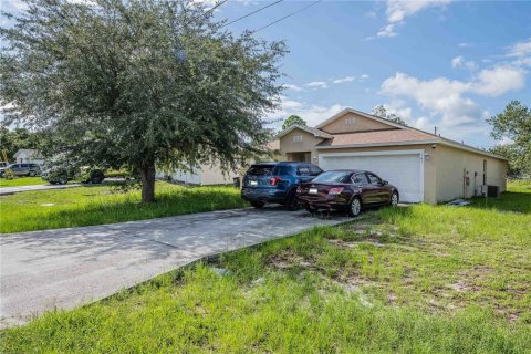 House in Kissimmee, Florida 4 bedrooms, 180.42 sq.m. № 2203556