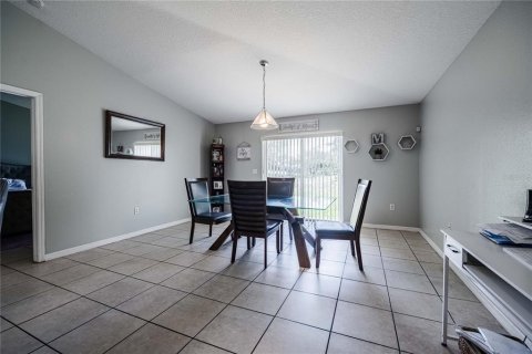 Villa ou maison à vendre à Kissimmee, Floride: 4 chambres, 180.42 m2 № 2203556 - photo 10