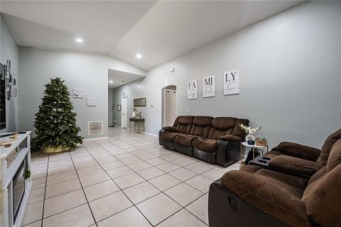 Villa ou maison à vendre à Kissimmee, Floride: 4 chambres, 180.42 m2 № 2203556 - photo 3