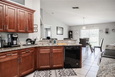 Villa ou maison à vendre à Kissimmee, Floride: 4 chambres, 180.42 m2 № 2203556 - photo 9