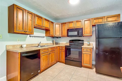 House in Plant City, Florida 4 bedrooms, 126.35 sq.m. № 1858033 - photo 8